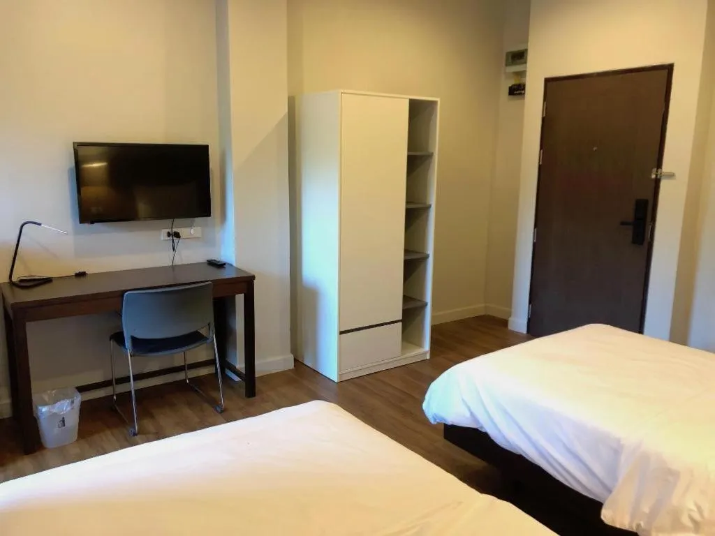 Bed in Pawa Place (By Inpawa)