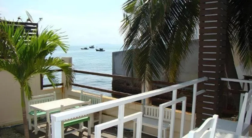 Sea beach Koh Larn 2 Hotel