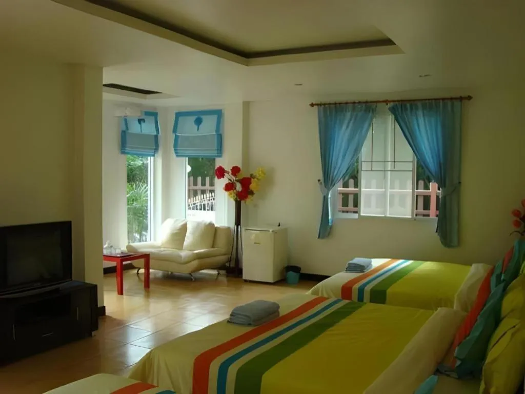 Sea beach Koh Larn 2 Hotel