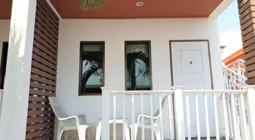 Sea beach Koh Larn 2 Hotel