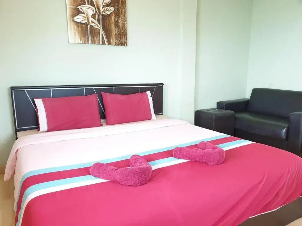 Bed in Sea beach Koh Larn 2 Hotel Bed in Sea beach Koh Larn 2 Hotel