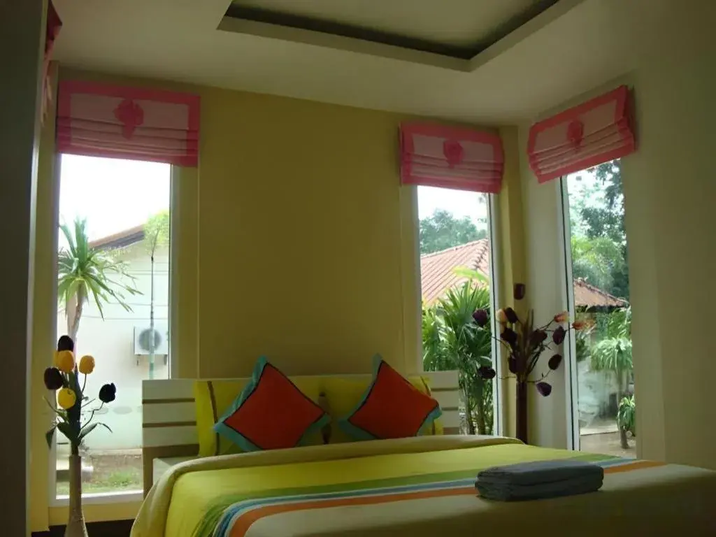 Bed in Sea beach Koh Larn 2 Hotel Bed in Sea beach Koh Larn 2 Hotel