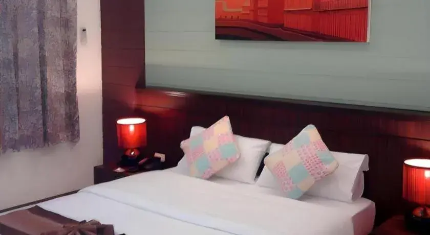 Bed in King Hotel Bed in King Hotel