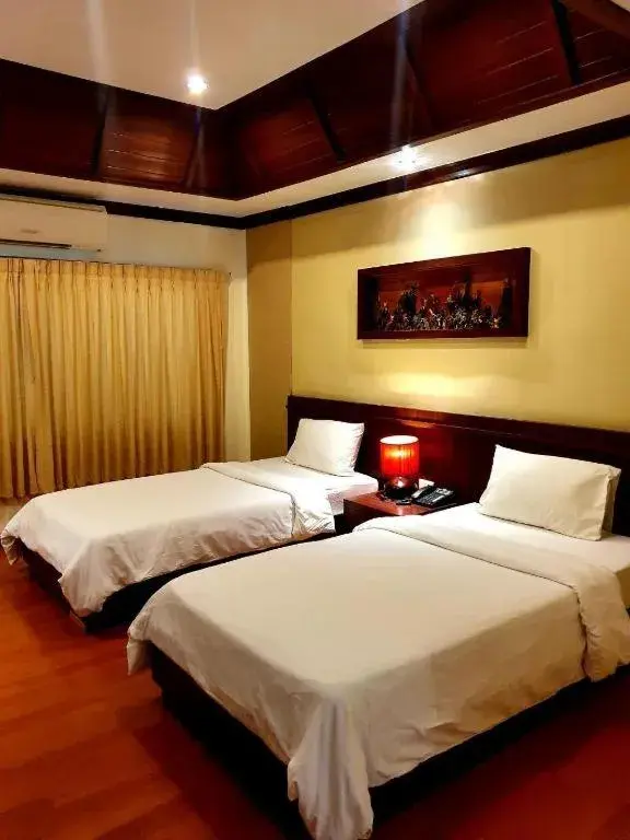 Bed in King Hotel Bed in King Hotel