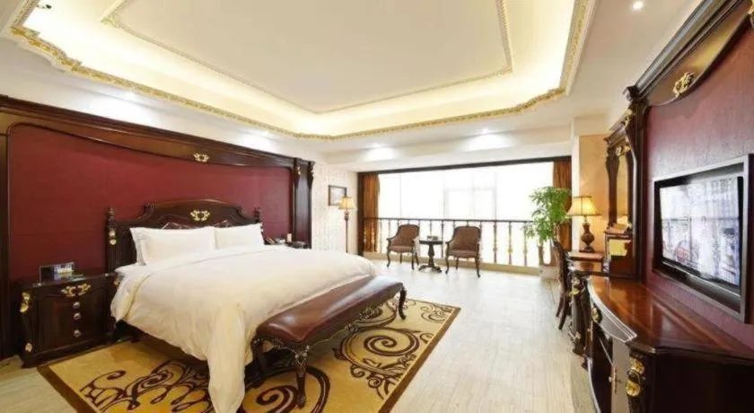 Bed in Wanjiale International Hotel