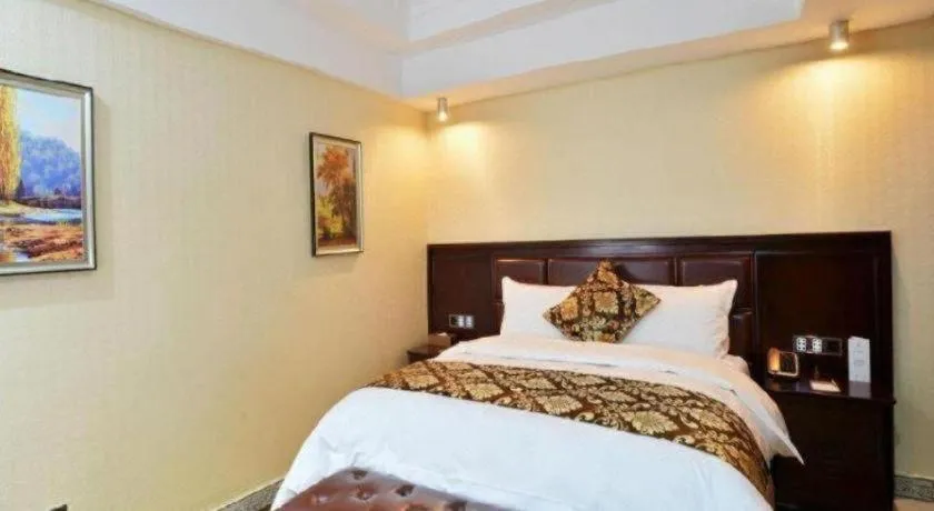 Bed in Wanjiale International Hotel