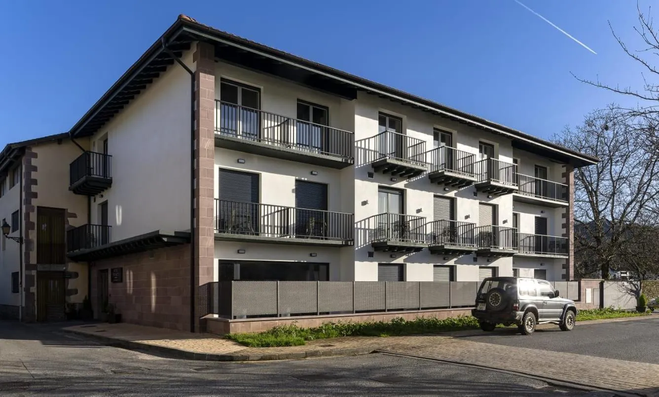 Property building in Hotel Trinkete