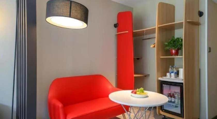 Ibis Xinzhou Qiyi RD