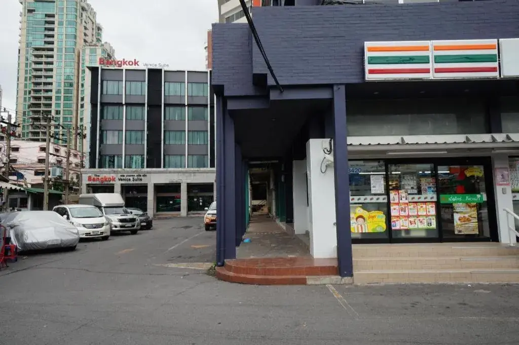 The Bangkok Venice Suite The Bangkok Venice Suite