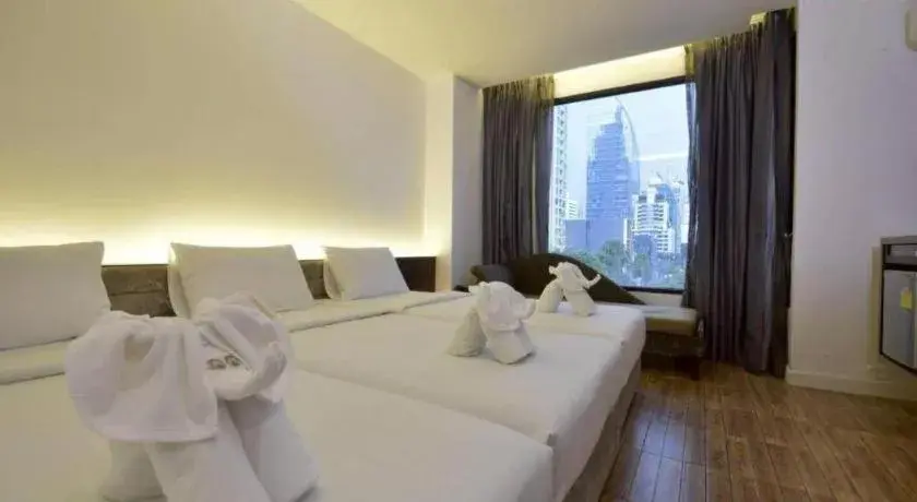 Bed in The Bangkok Venice Suite Bed in The Bangkok Venice Suite