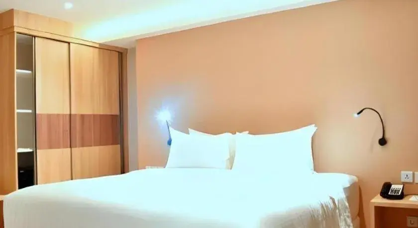 Bed in Grand Metro Hotel Tasikmalaya Bed in Grand Metro Hotel Tasikmalaya