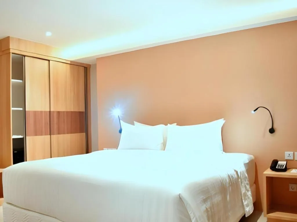 Bed in Grand Metro Hotel Tasikmalaya