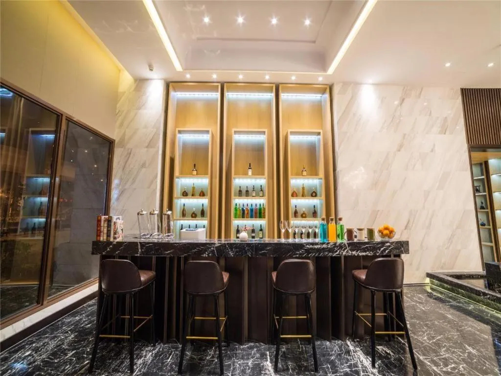 Metropolo Hotel Huazhong University Guanggu Avenue