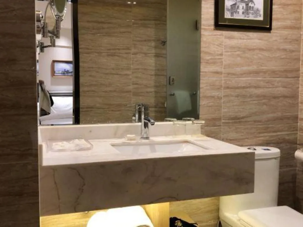 Metropolo Hotel Qingdao Wusi Square Xiaomaidao