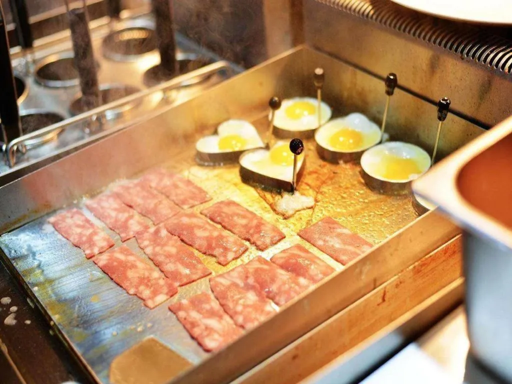 Metropolo Hotel Qingdao Wusi Square Xiaomaidao