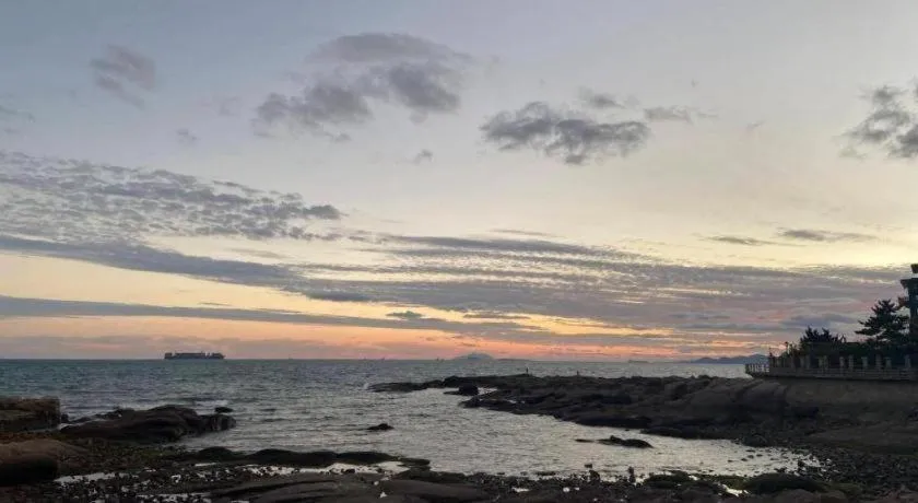 Metropolo Hotel Qingdao Wusi Square Xiaomaidao