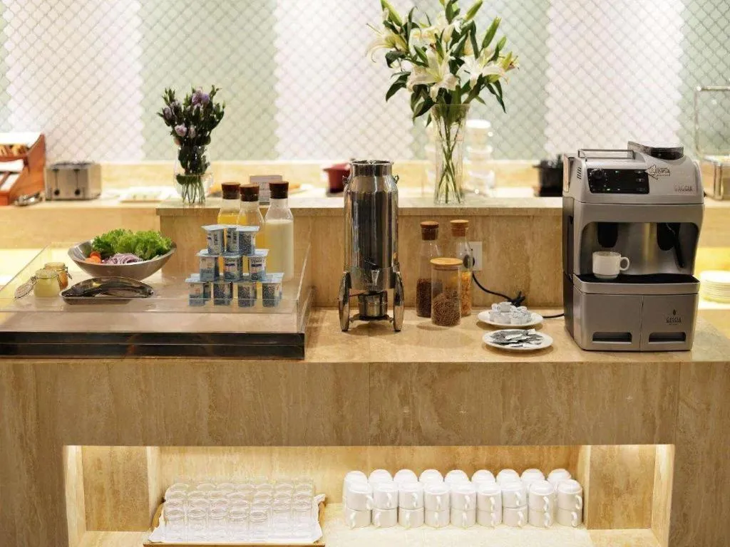 Metropolo Hotel Qingdao Wusi Square Xiaomaidao