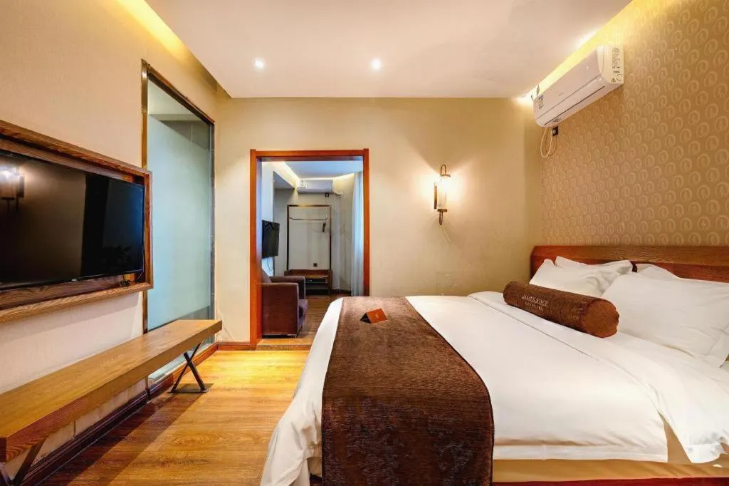Bed in James Joyce Coffetel Qufu Tourist Center Gulou Street Sankong Scenic Spot