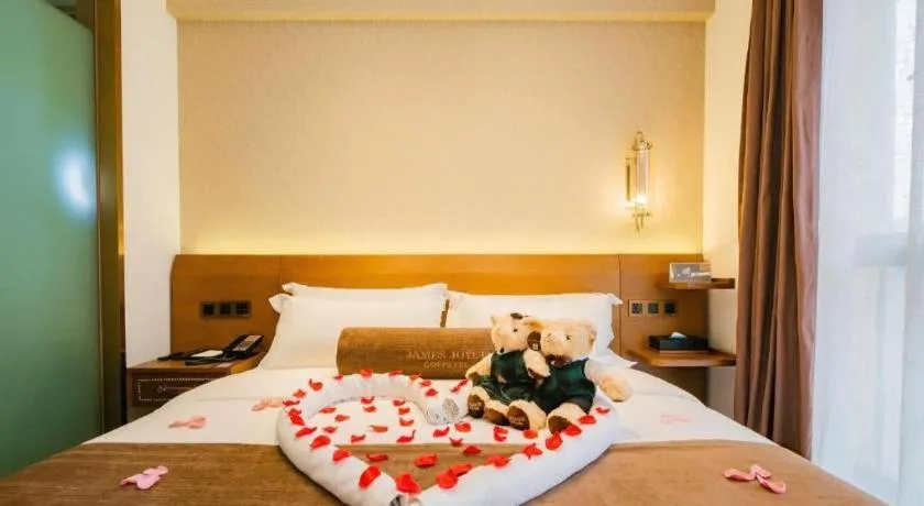 Bed in James Joyce Coffetel Chengdu Jichang Road Shenxianshu