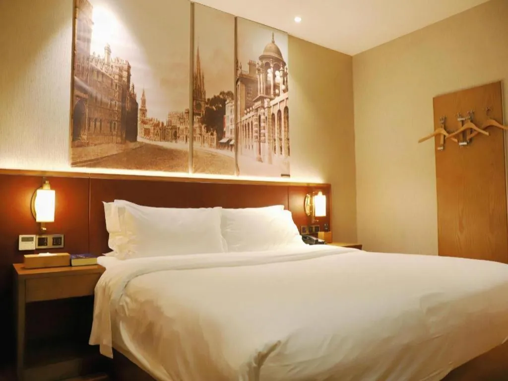 Bed in James Joyce Coffetel Guangzhou Dongxiaonan Metro Station Branch