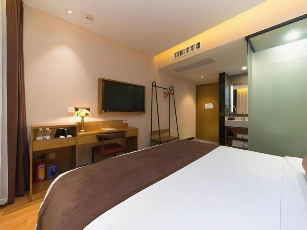 Bed in James Joyce Coffetel Guangzhou Dongxiaonan Metro Station Branch