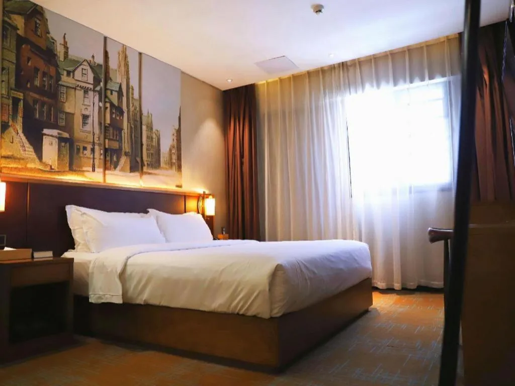 Bed in James Joyce Coffetel Guangzhou Dongxiaonan Metro Station Branch