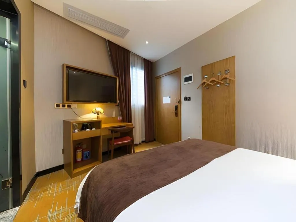 Bed in James Joyce Coffetel Guangzhou Dongxiaonan Metro Station Branch