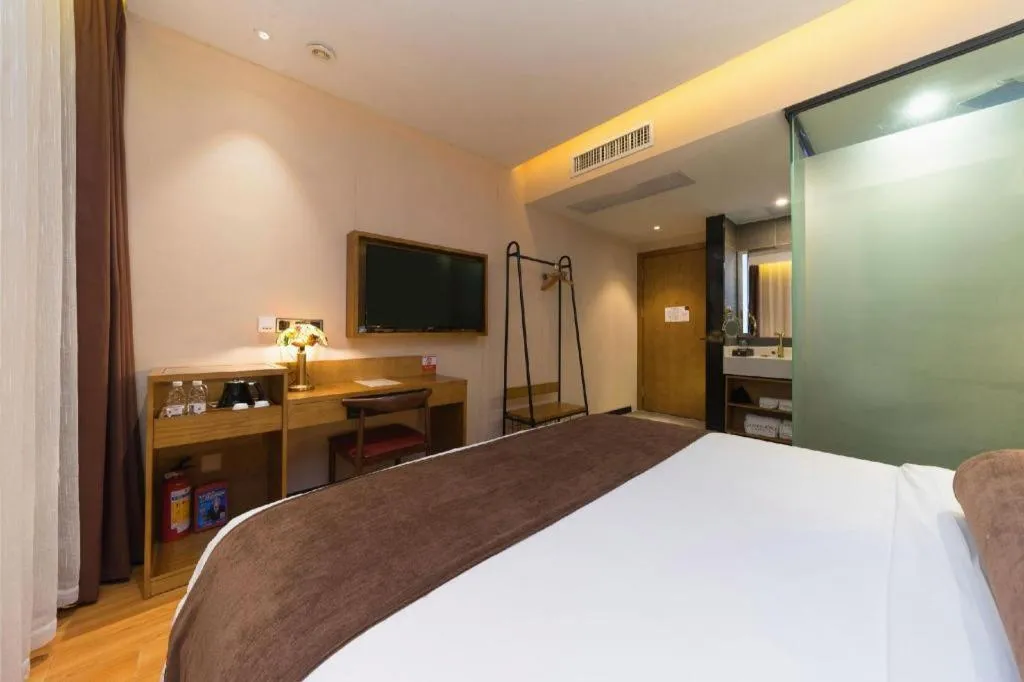 Bed in James Joyce Coffetel Guangzhou Dongxiaonan Metro Station Branch