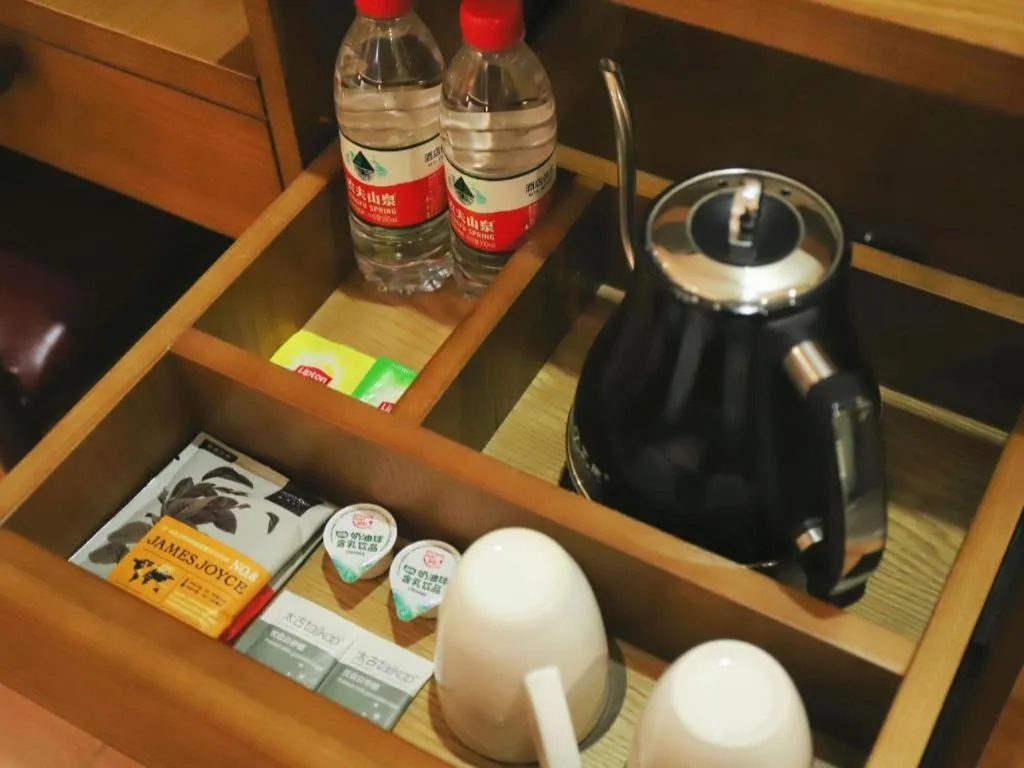 James Joyce Coffetel Guangzhou Dongxiaonan Metro Station Branch