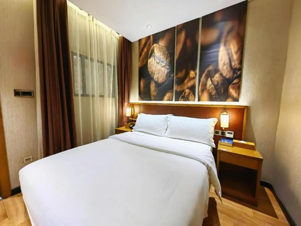 Bed in James Joyce Coffetel Guangzhou Dongxiaonan Metro Station Branch