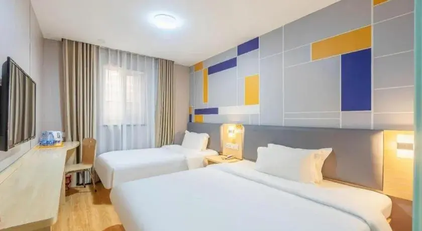 Bed in 7 Days Inn Beijing Tiananmen Square Bed in 7 Days Inn Beijing Tiananmen Square