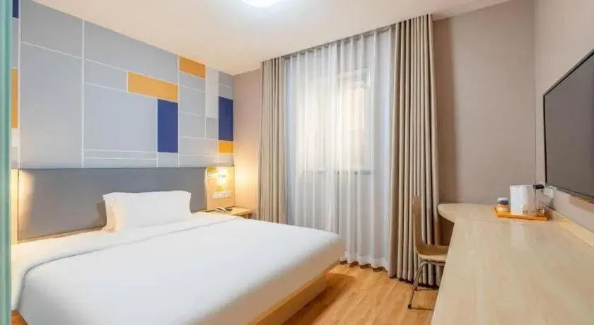 Bed in 7 Days Inn Beijing Tiananmen Square Bed in 7 Days Inn Beijing Tiananmen Square