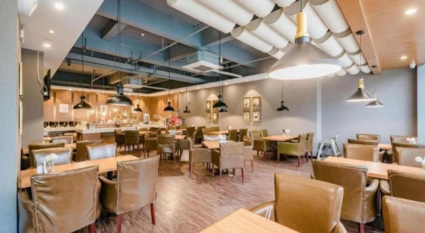 James Joyce Coffetel Xinyang Xixian Longhu Huayi