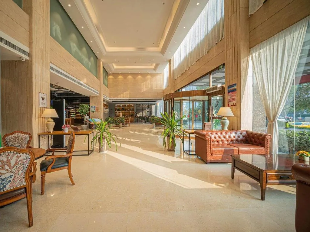 James Joyce Coffetel Xinyang Xixian Longhu Huayi