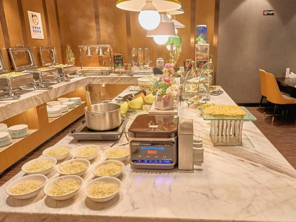 James Joyce Coffetel Xinyang Xixian Longhu Huayi