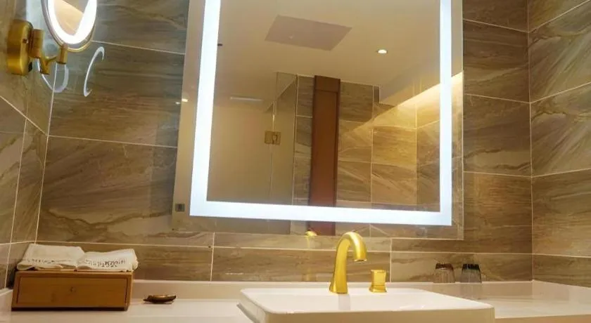 James Joyce Coffetel Xinyang Xixian Longhu Huayi