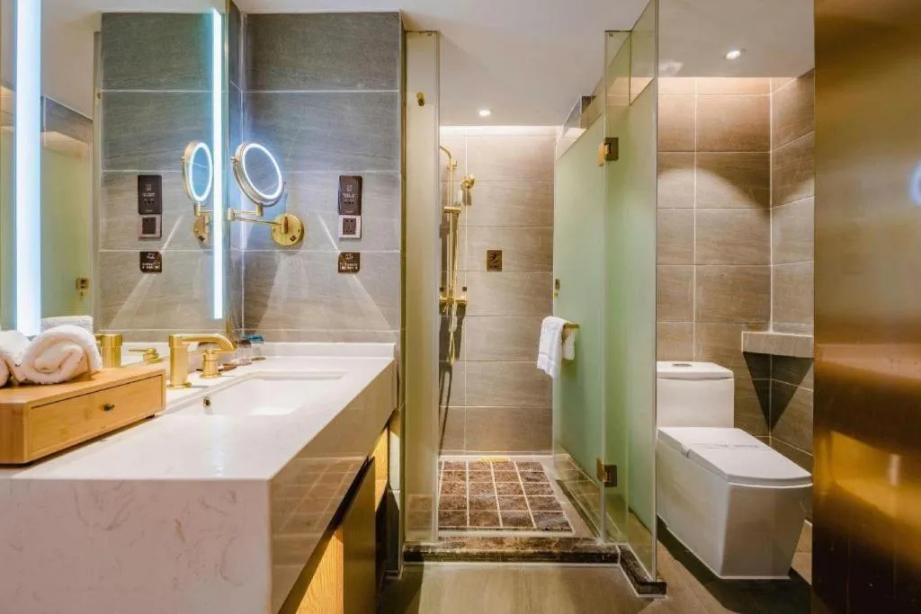 James Joyce Coffetel Xinyang Xixian Longhu Huayi