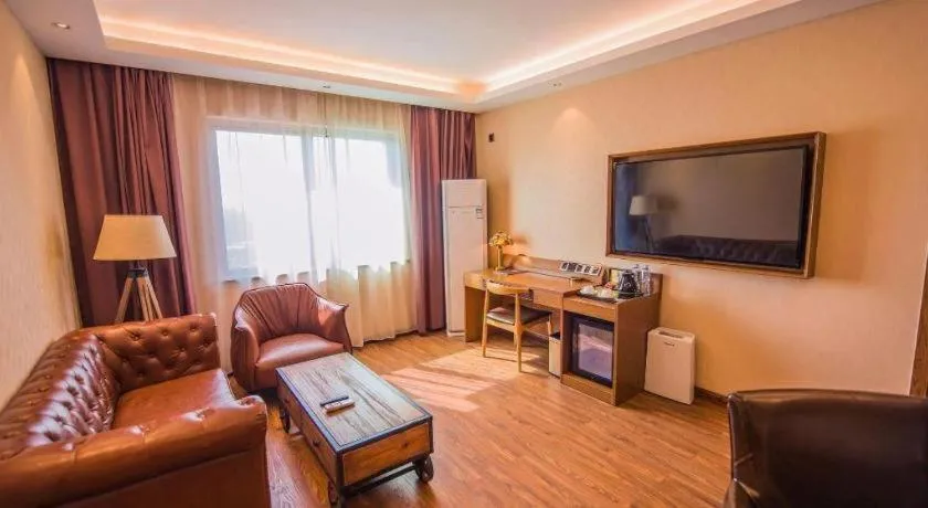 James Joyce Coffetel Xinyang Xixian Longhu Huayi