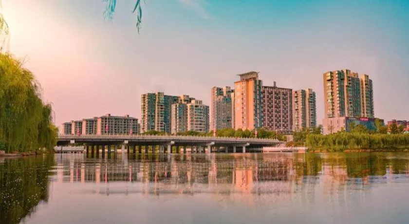 James Joyce Coffetel Xinyang Xixian Longhu Huayi