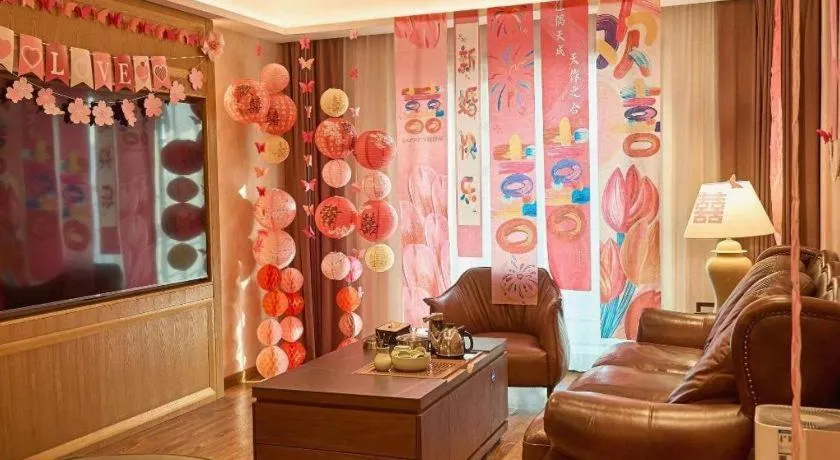 James Joyce Coffetel Xinyang Xixian Longhu Huayi