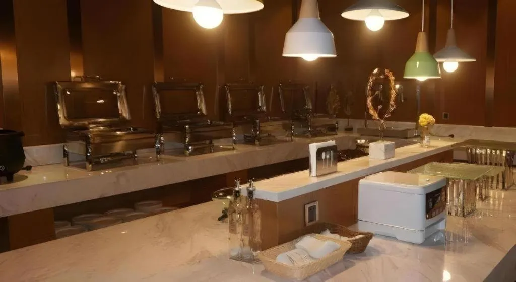 James Joyce Coffetel Xinyang Xixian Longhu Huayi