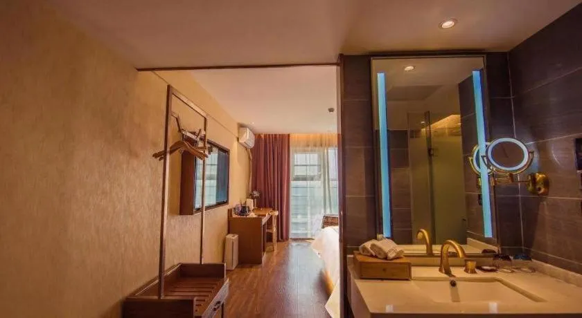 James Joyce Coffetel Xinyang Xixian Longhu Huayi