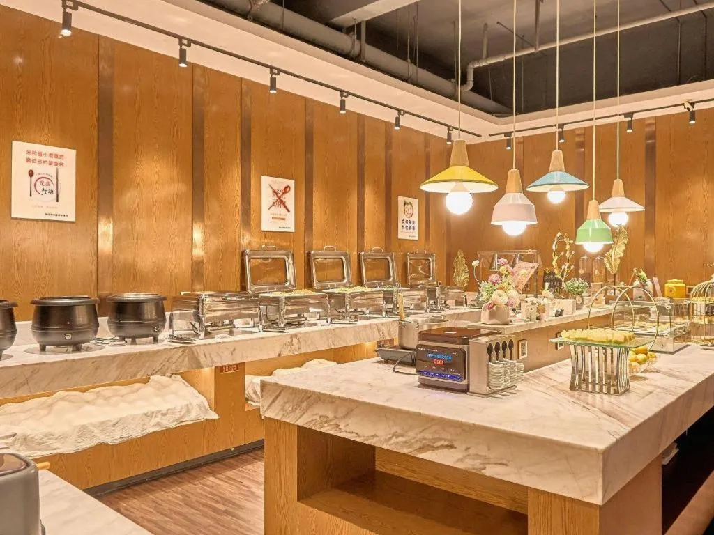 James Joyce Coffetel Xinyang Xixian Longhu Huayi