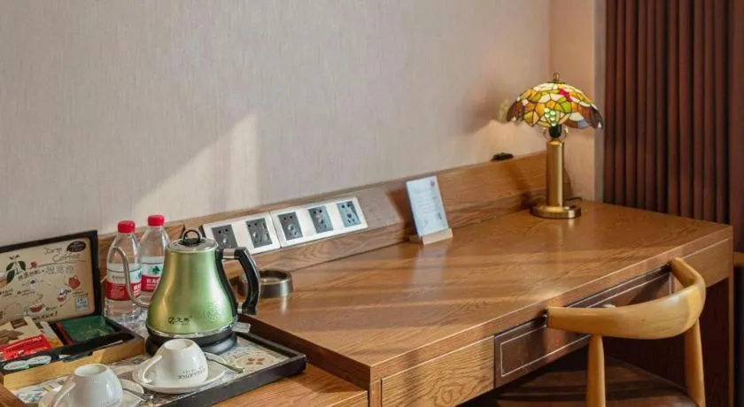 James Joyce Coffetel Xinyang Xixian Longhu Huayi