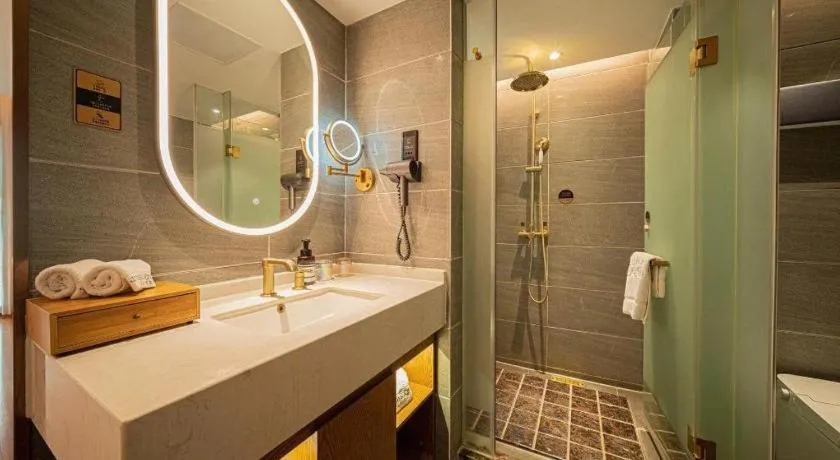 James Joyce Coffetel Xinyang Xixian Longhu Huayi