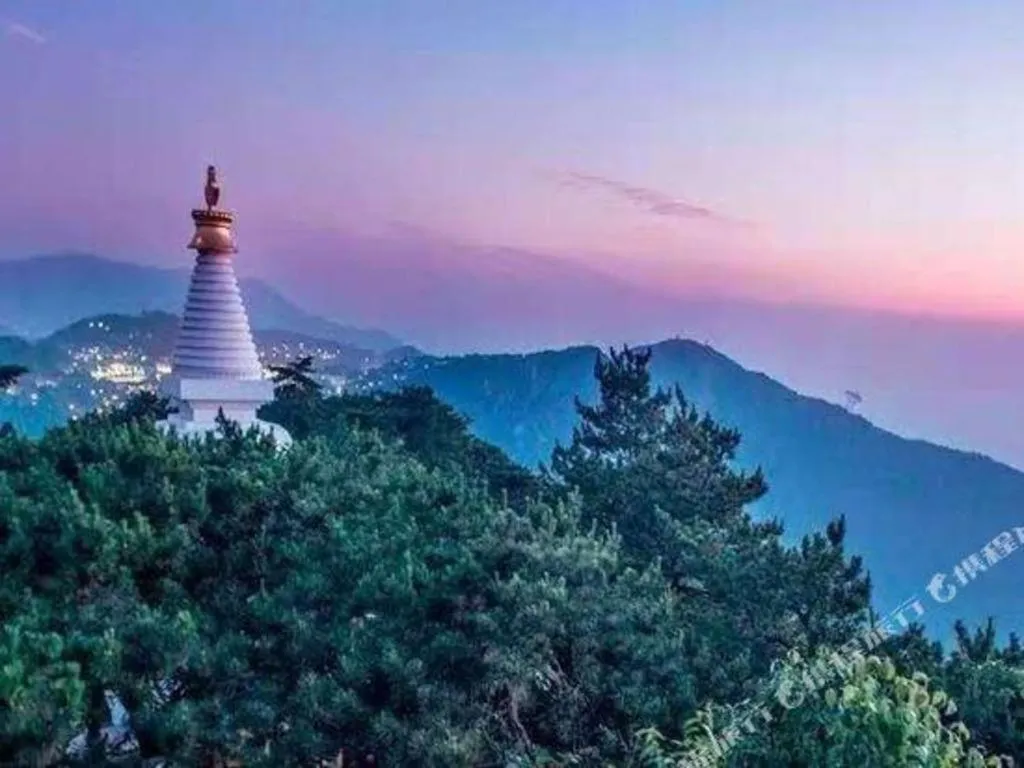 James Joyce Coffetel Lushan Scenic Spot Guling Street Branch