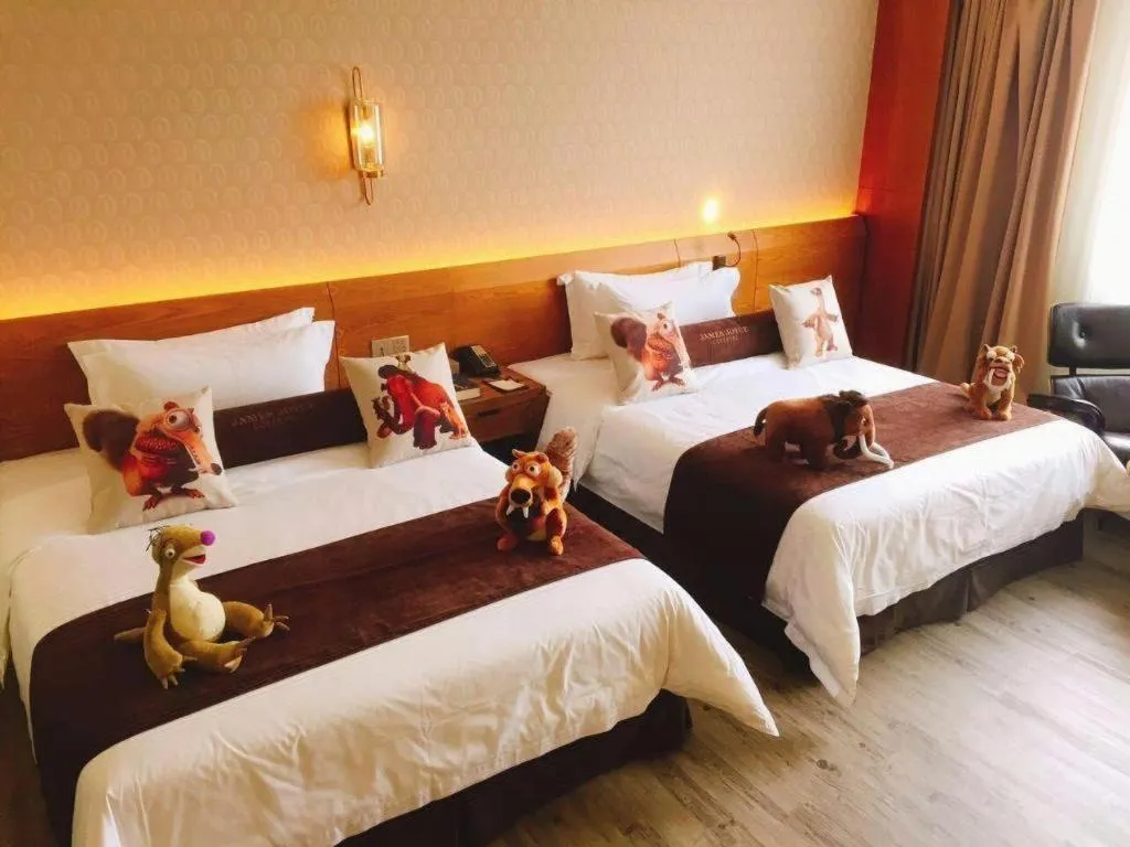 Bed in James Joyce Coffetel Dali Erhai Wetland Park