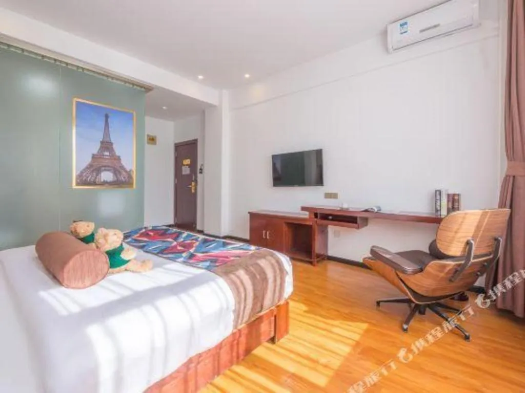 Bed in James Joyce Coffetel Dali Erhai Wetland Park