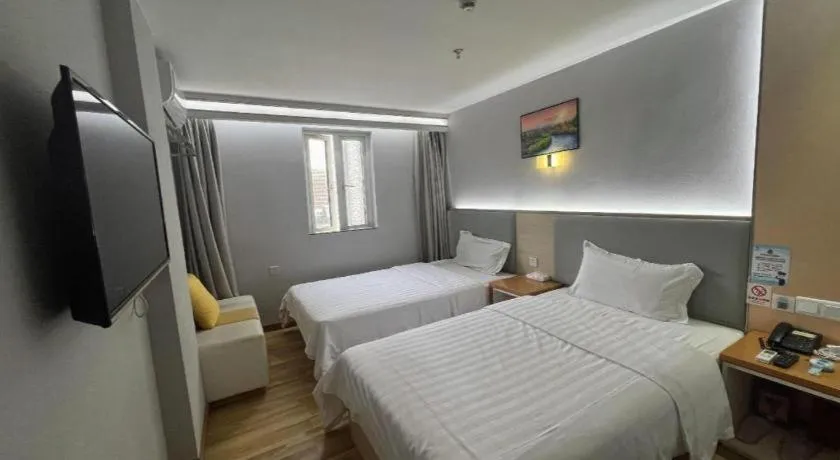 Bed in 7Days Inn Shenzhen Longgang Nanlian Metro Station Branch