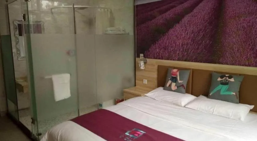 Bed in PAI Hotel Beijing Capital International Airport Linhe Development Zone
